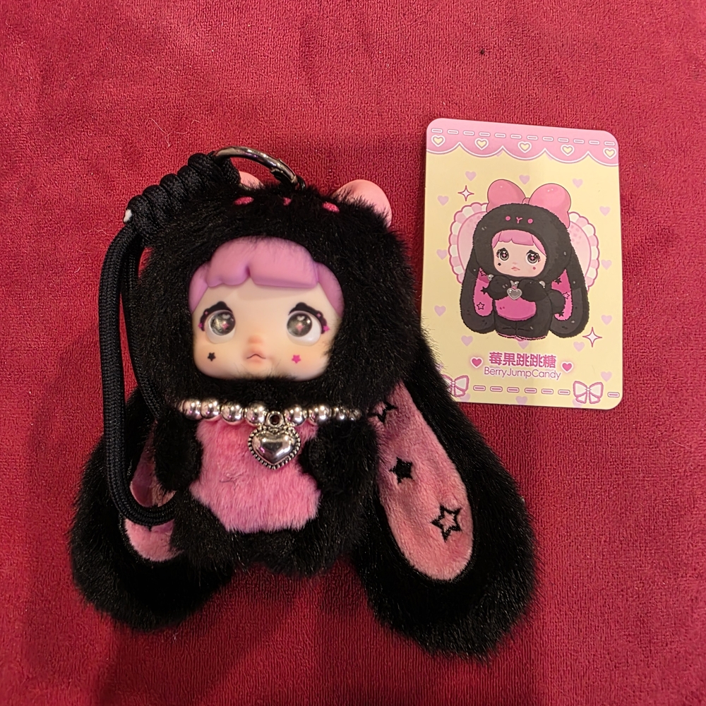 Nommi Sweetheart Bunny Berry Jump Candy